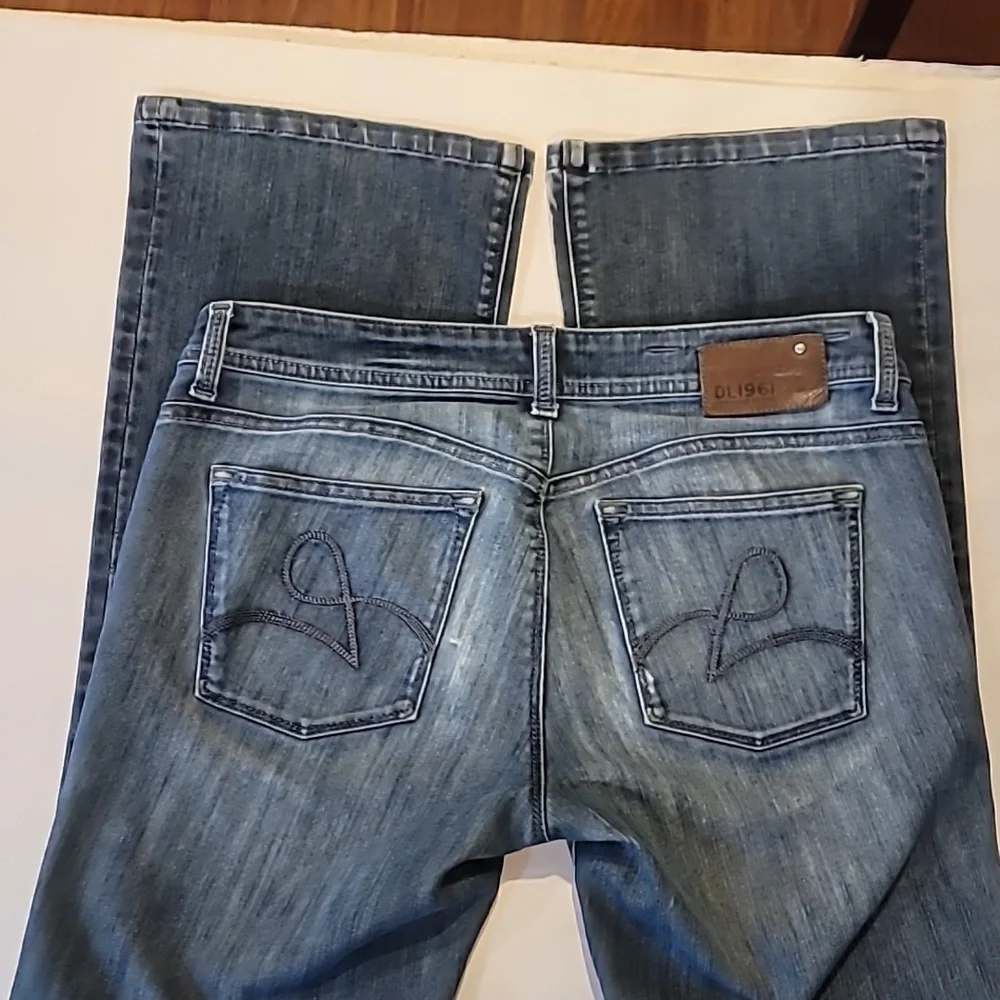 DL1961 Milano Boot Cut Jeans Low-rise - Picture 9 of 14